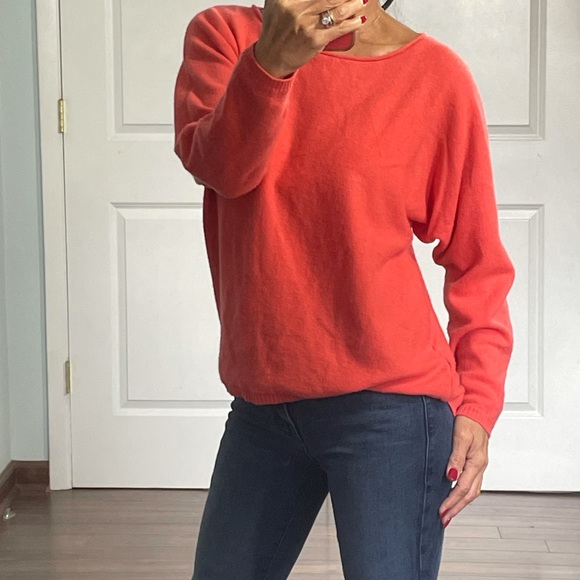 Neiman Marcus Neon Orange 100% Cashmere Long Sleeves High Low Sweater - Picture 5 of 12